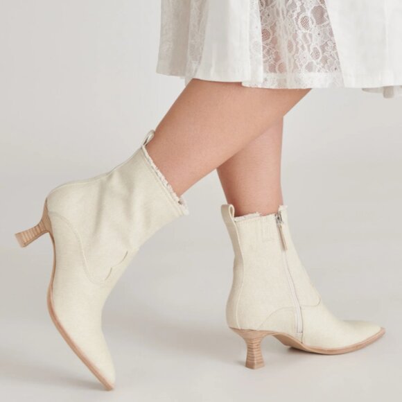 NEW DOLCE VITA Austin Kitten Heel Booties in Ivory Denim for women 725 4j2 - Picture 1 of 4